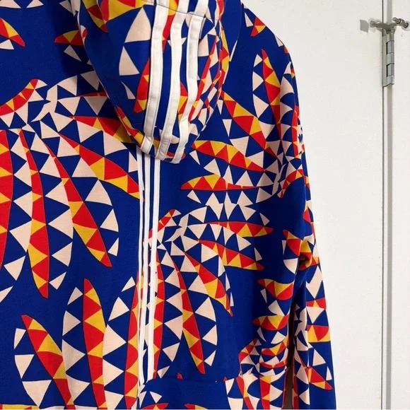 ❌ SOLD❌ Adidas x Farm Rio hoodie with tag - Picture 9 of 12